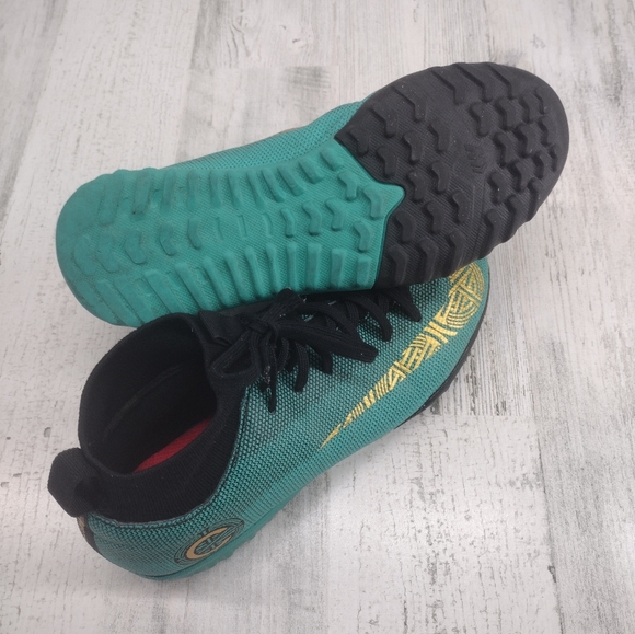 Nike Jr. SuperFly Ronaldo CR7 Jade Gold Soccer Cleats Kids Size 4 Youth - Picture 5 of 6